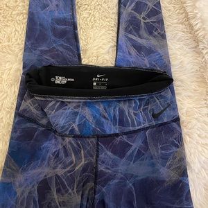 Patterned Blue L Nike Dri-Fit Athletic Pants